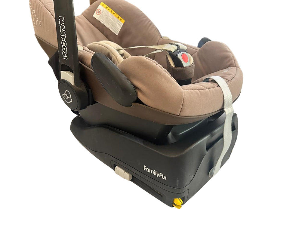 Baby car seat Maxi-Cosi with Isofix base